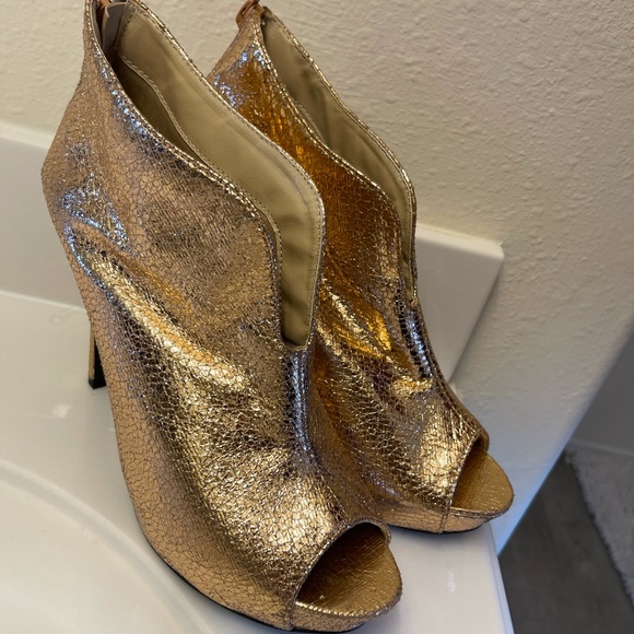 Rose gold heels - Picture 1 of 10